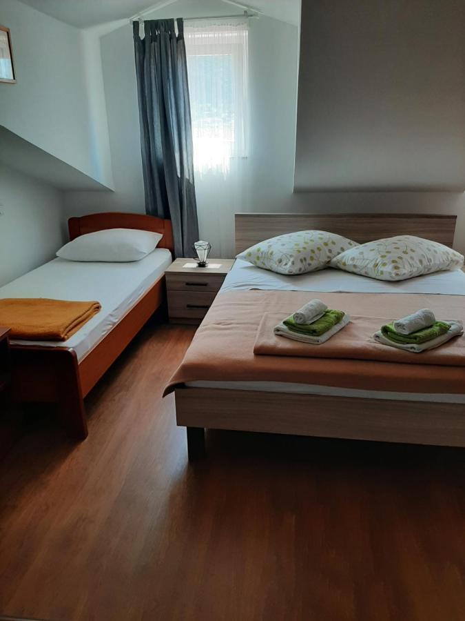 Old Town Cres Apartments Экстерьер фото
